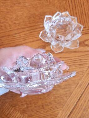 Clear Glass Lotus Tea Light Candle Holder - Elegant Floral Design
